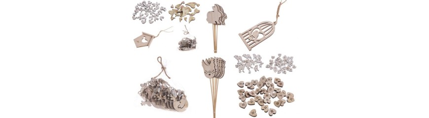 wykrawanki, drewniane dekory, piki drewniane w kolorach naturalnych itp.